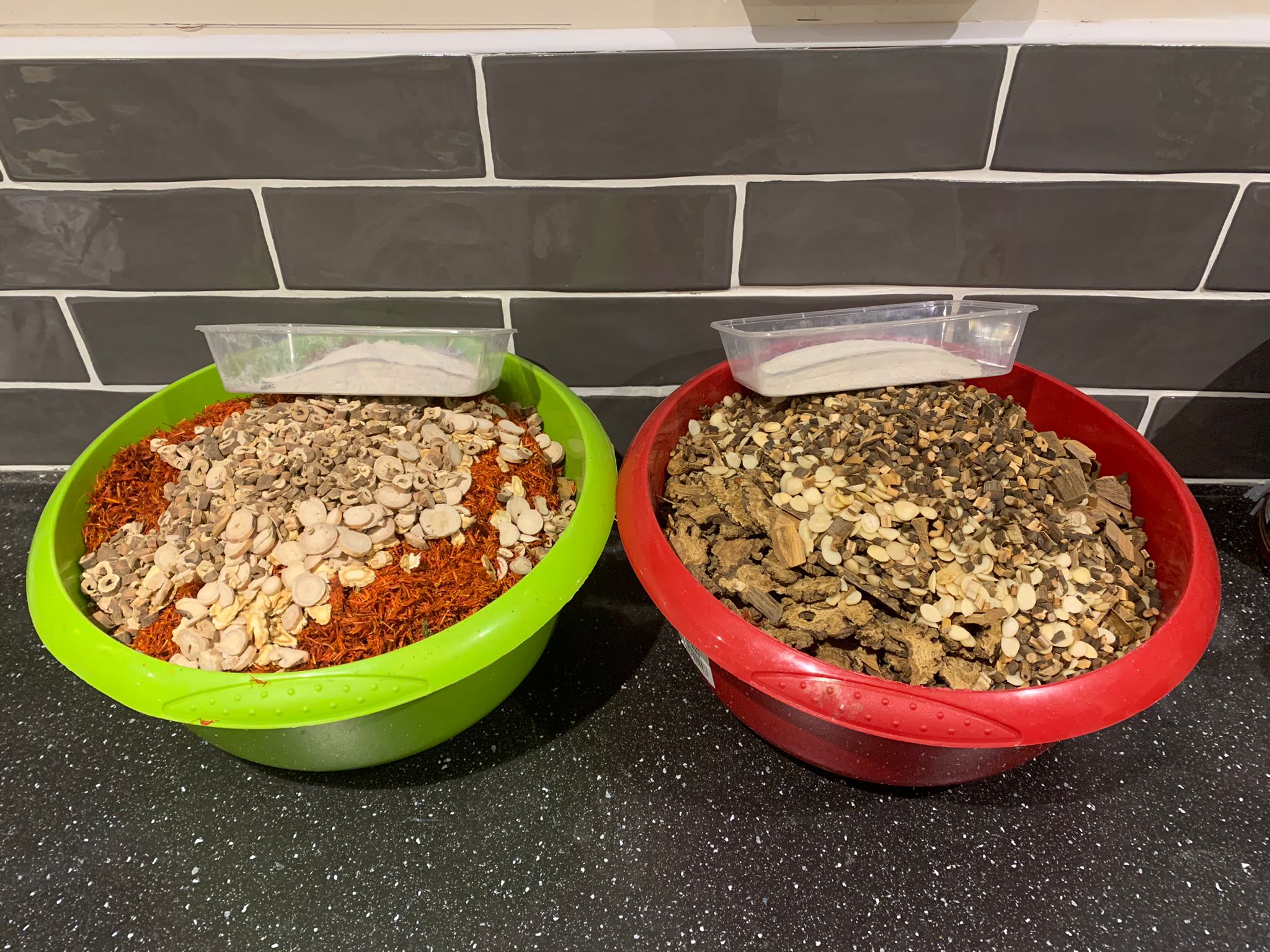 DaoDi Whole Herbs used in Dit Da Jow (Northern Shaolin)